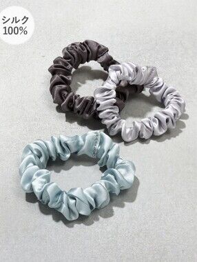 ✨️Silk Scrunchies✨️